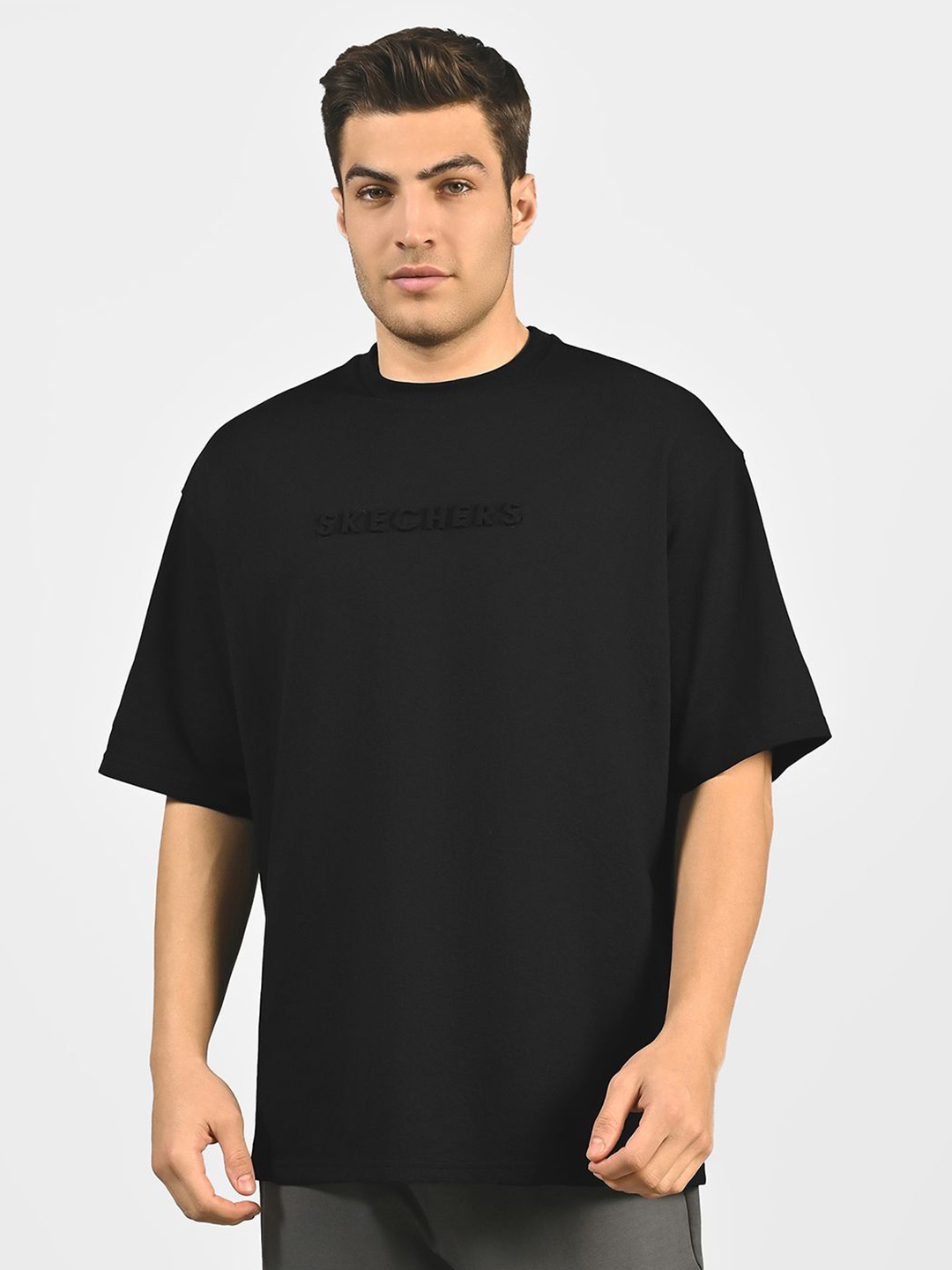 

Skechers Men Embossed Logo T-Shirts, Black