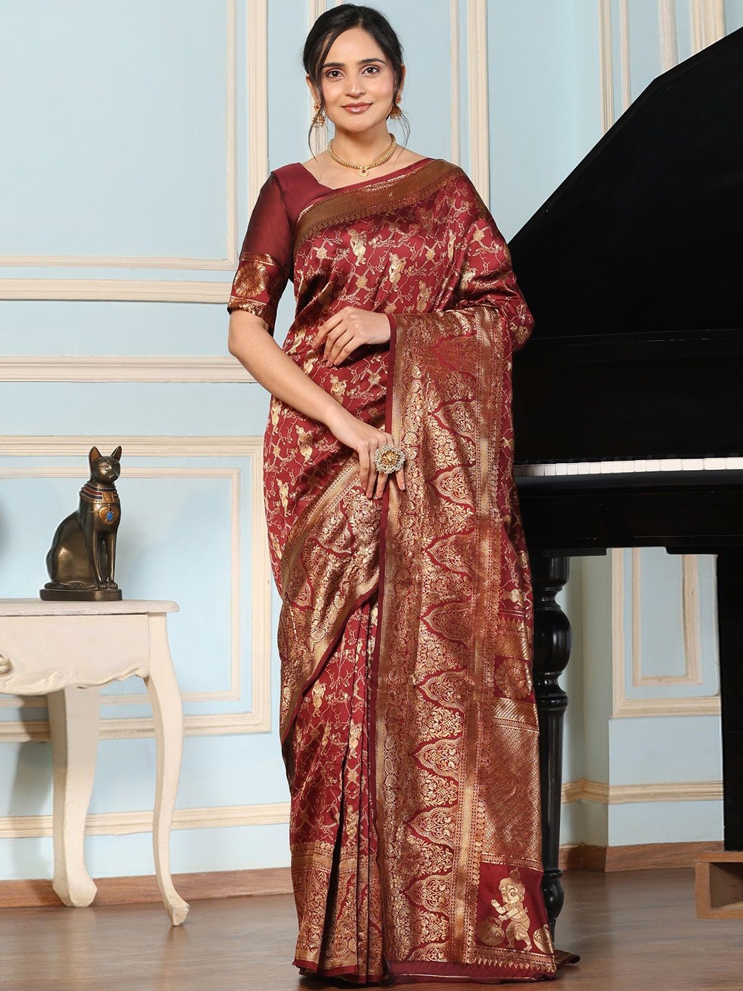 

Nimidiya Woven Design Zari Silk Blend Kanjeevaram Saree, Maroon