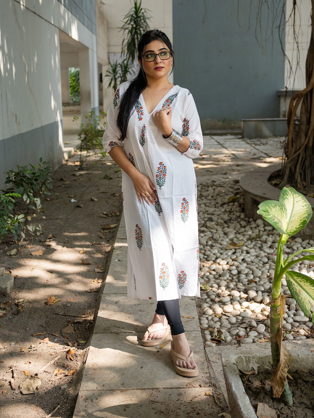 

Uttariya Pure Cotton Printed V-Neck Kurta, White