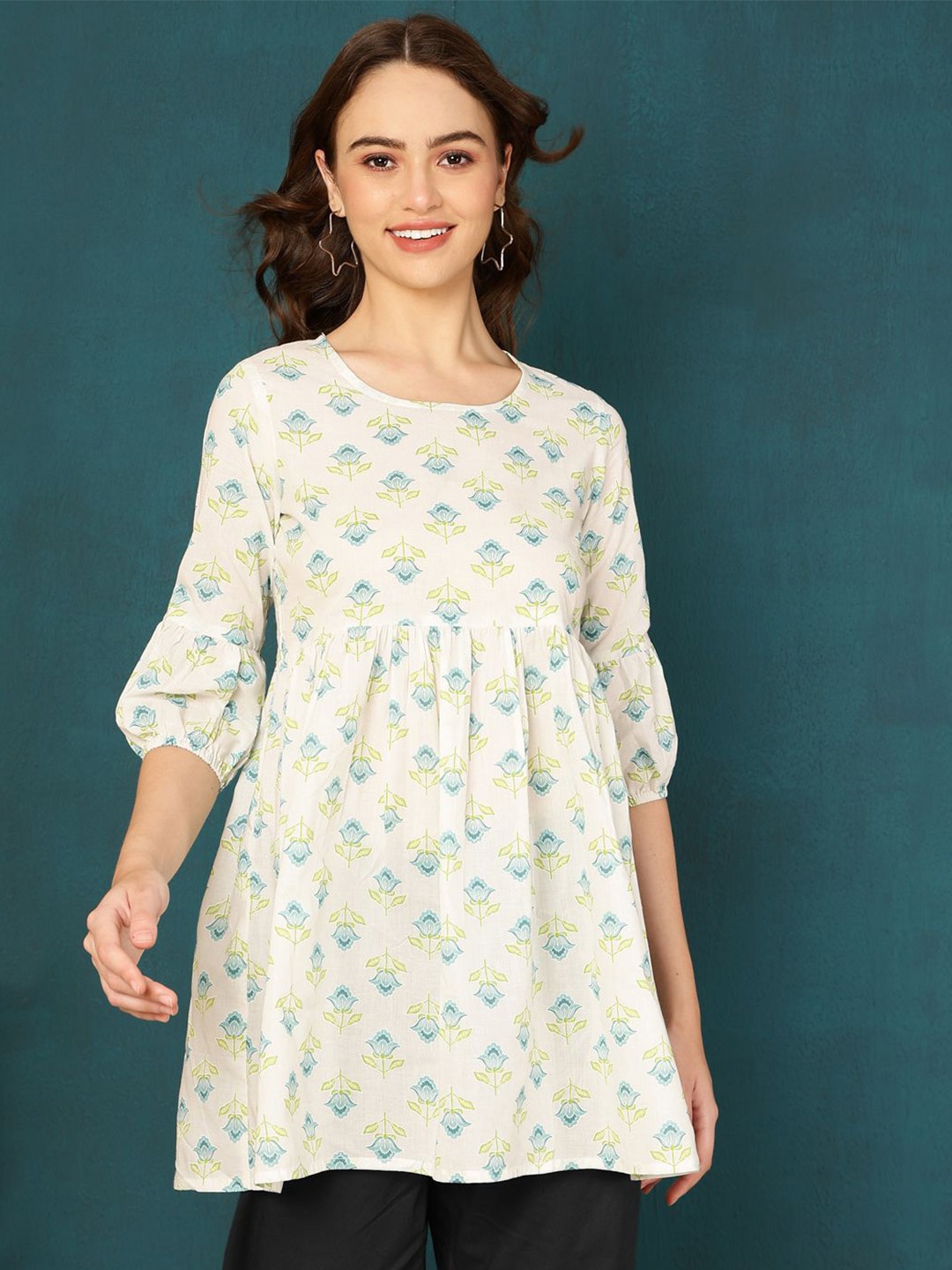 

antaran Floral Print Bell Sleeve Cotton Top, White