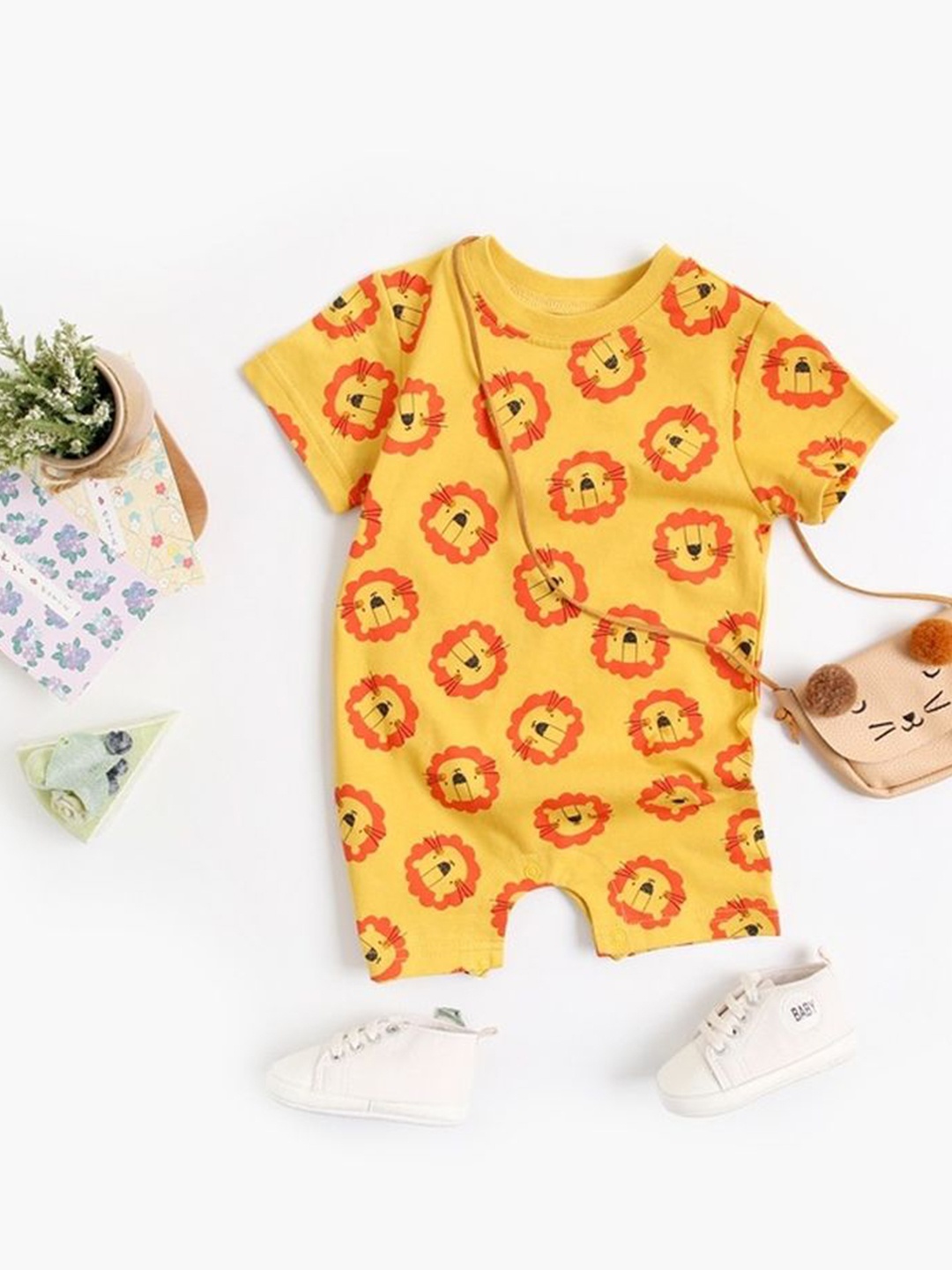 

LULU & SKY Unisex Kids Printed Basic Jumpsuit, Yellow