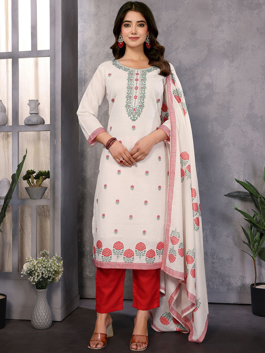 

Royal Export Women Floral Regular Thread Work Pure Cotton Kurta with Trousers & With Dupatta, White