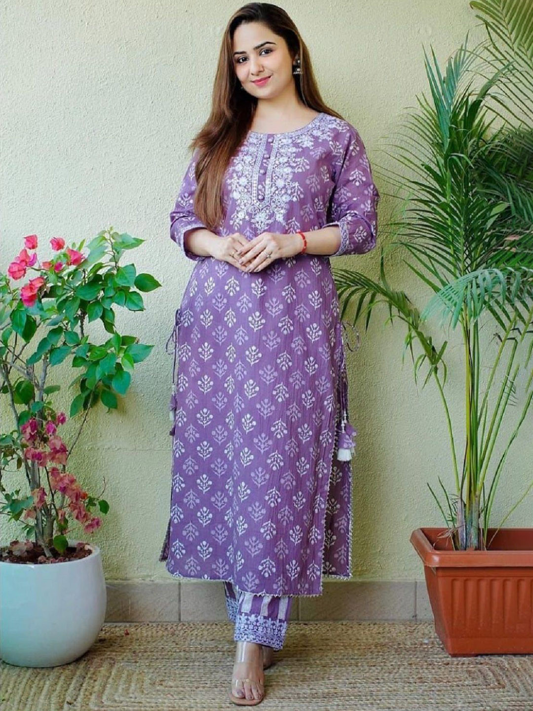 

Aasira Women Floral Printed Regular Thread Work Kurta with Trousers, Purple