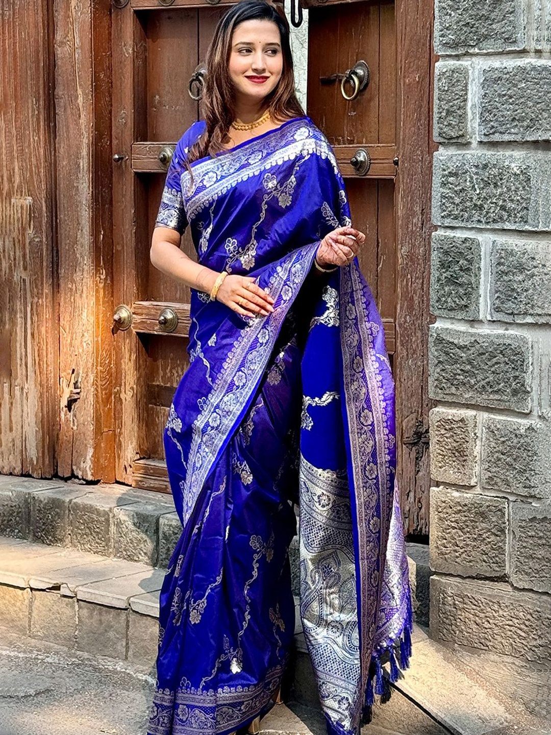 

all about you Woven Design Zari Silk Blend Banarasi Saree, Violet