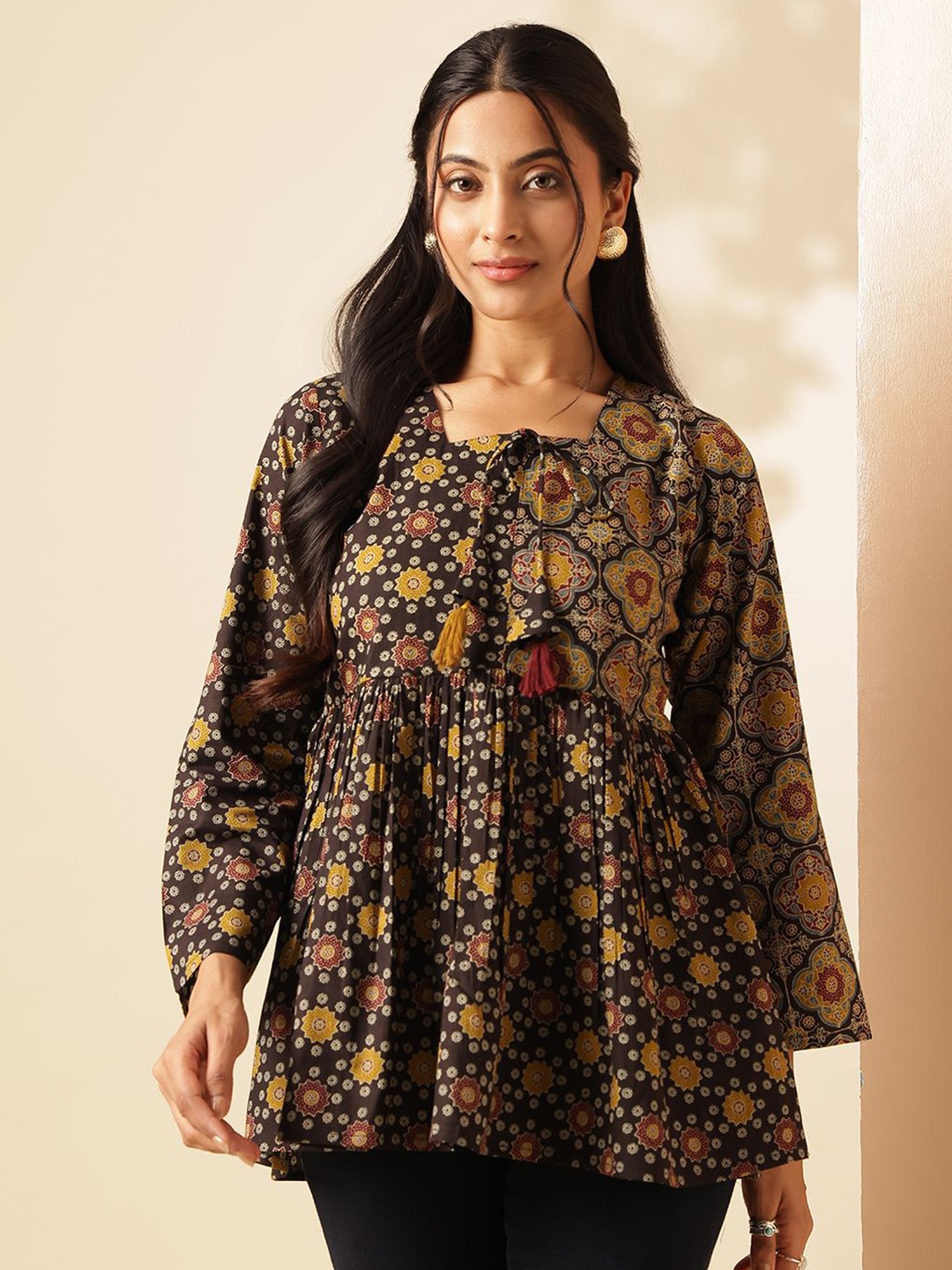 

Vbuyz Square Neck Printed Embellished Tunic, Black