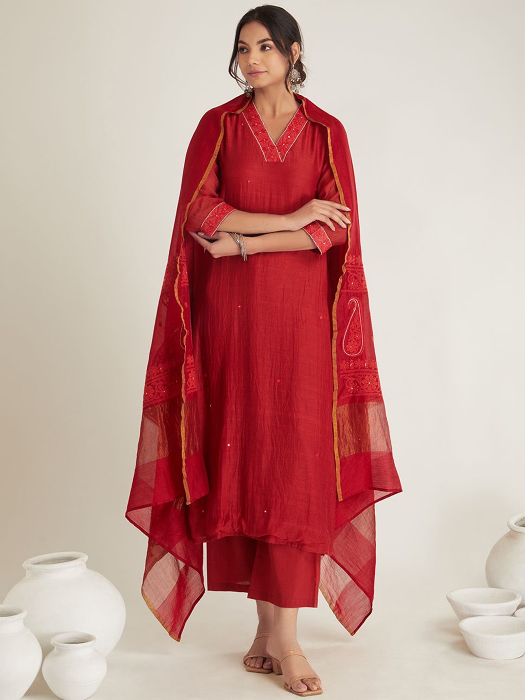 

SHILPI HANDICRAFTS Women Ethnic Motifs Dyed Regular Sequinned Chanderi Cotton Kurta with Palazzos & With, Red