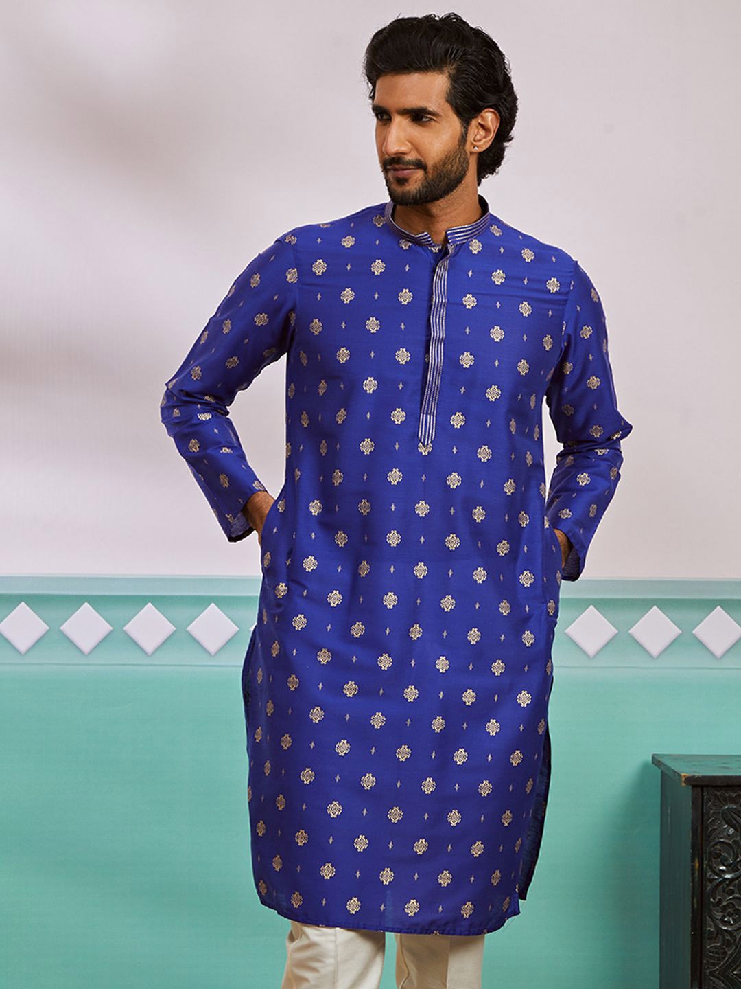 

VASTRAMAY Men Geometric Printed Thread Work Kurta, Blue