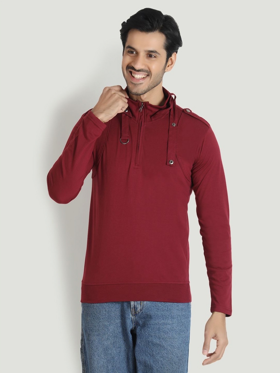 

Black Collection Men High Neck T-shirt, Maroon