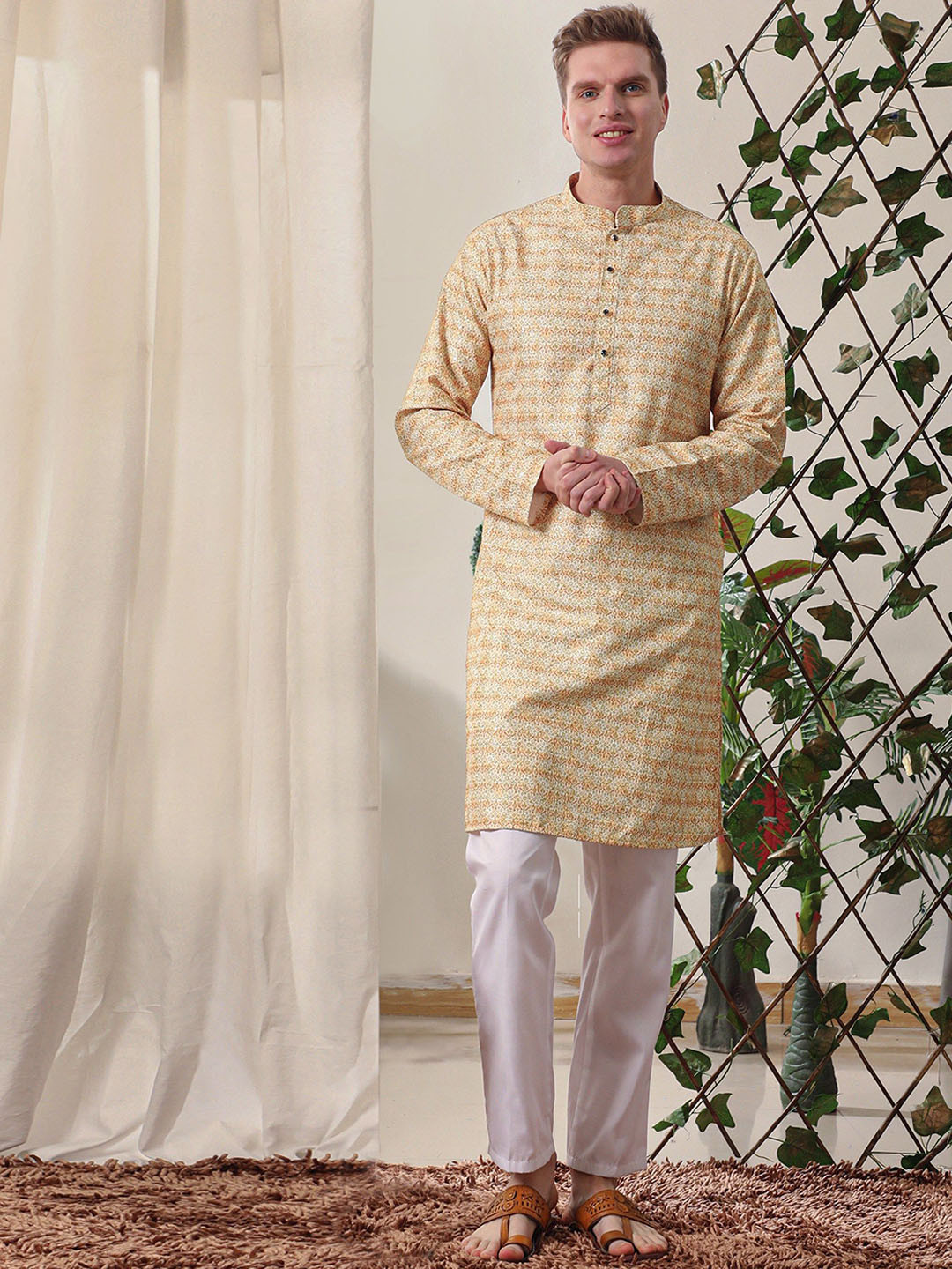 

Pro-Ethic STYLE DEVELOPER Men Geometric Mirror Work Jacquard Anarkali Kurta, Yellow