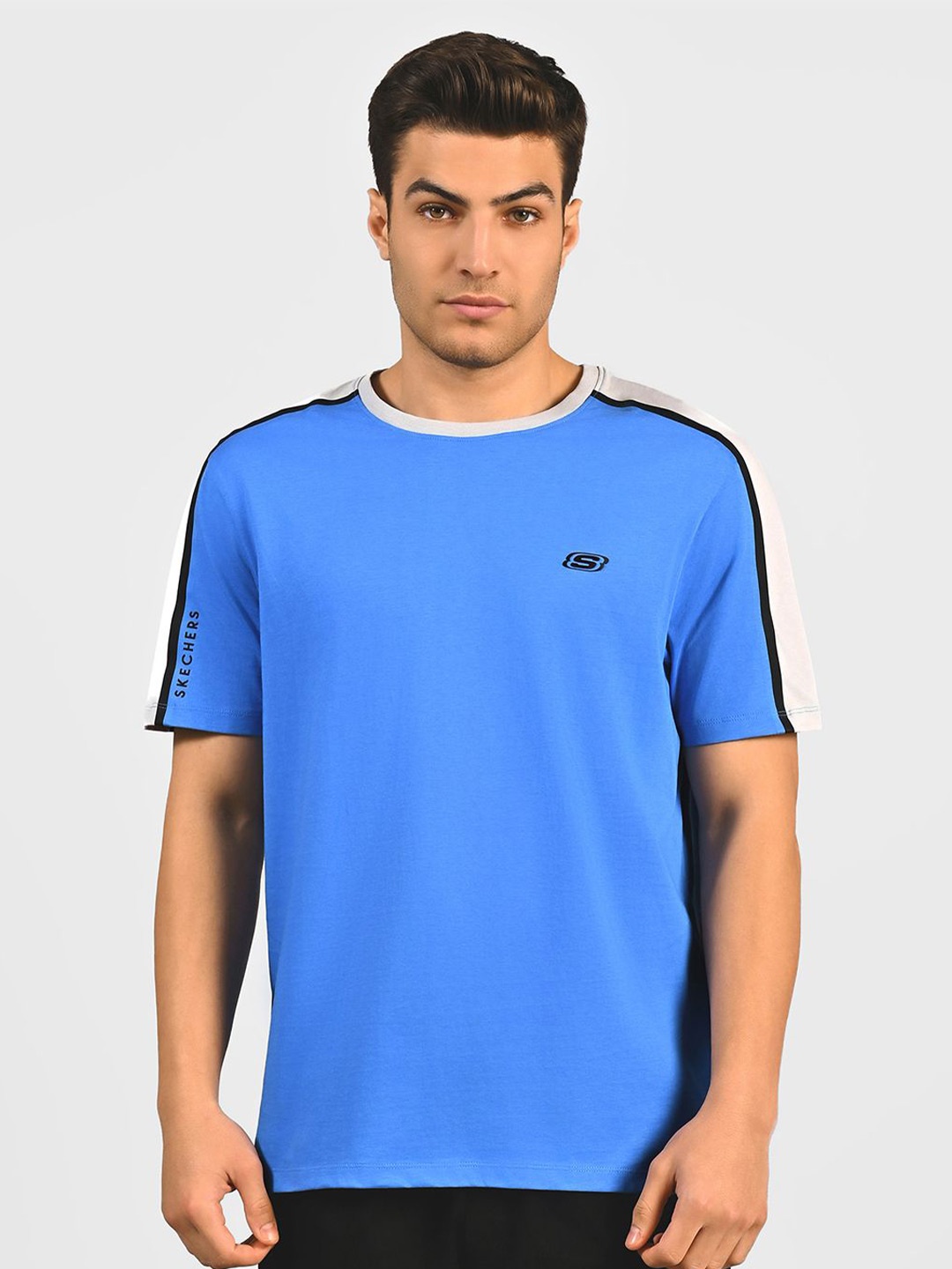 

Skechers Men Contrast Shoulder Panel Cotton T-Shirts, Blue
