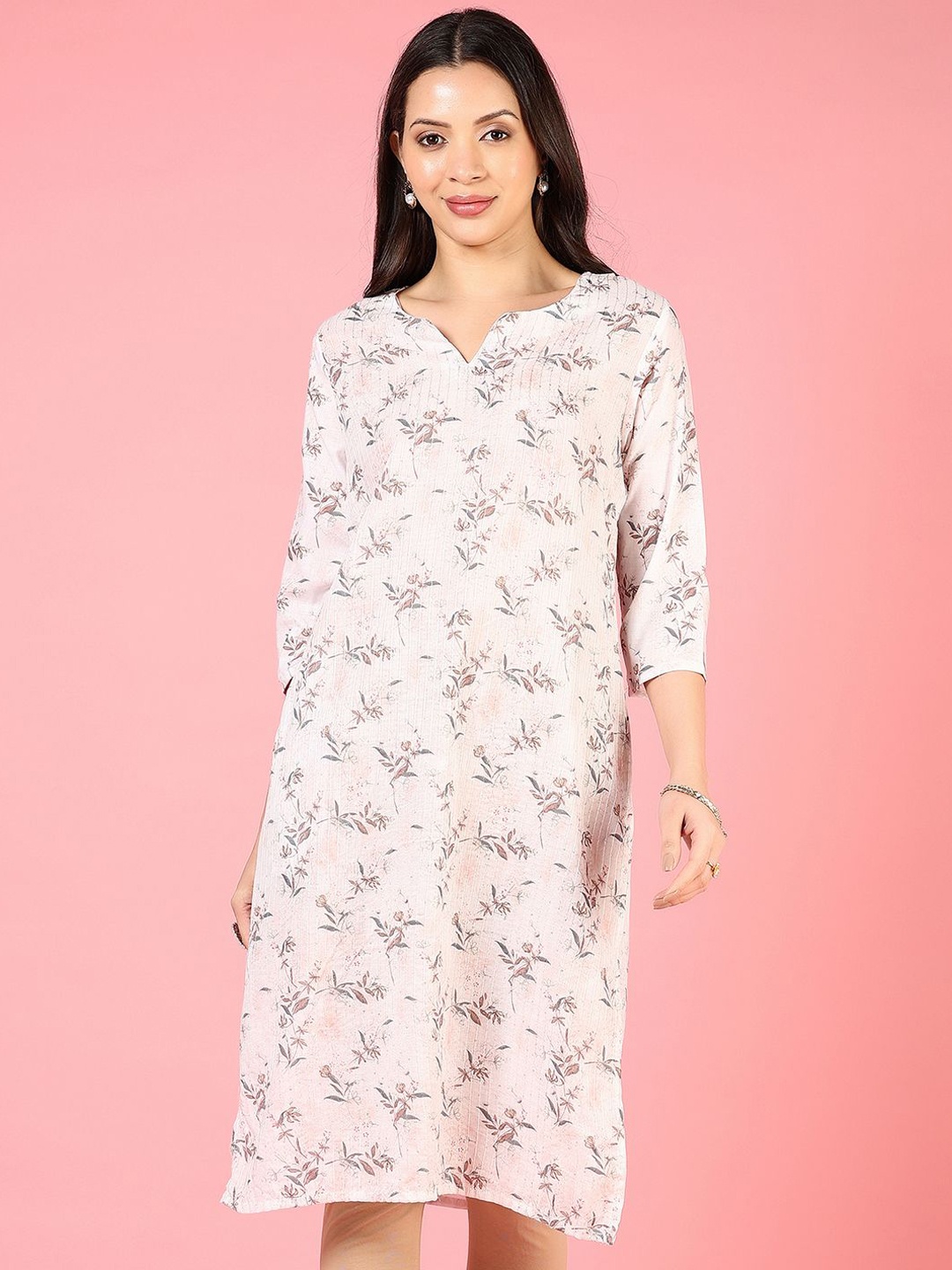 

V-Mart Women Quirky Printed Thread Work Kurta, Peach