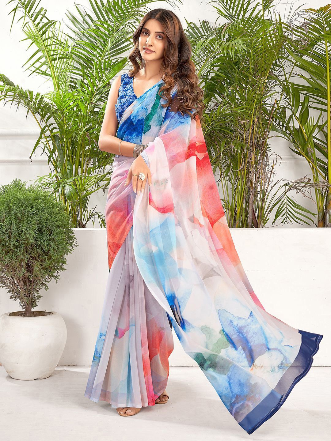 

DIVASTRI Pure Georgette Saree, Grey