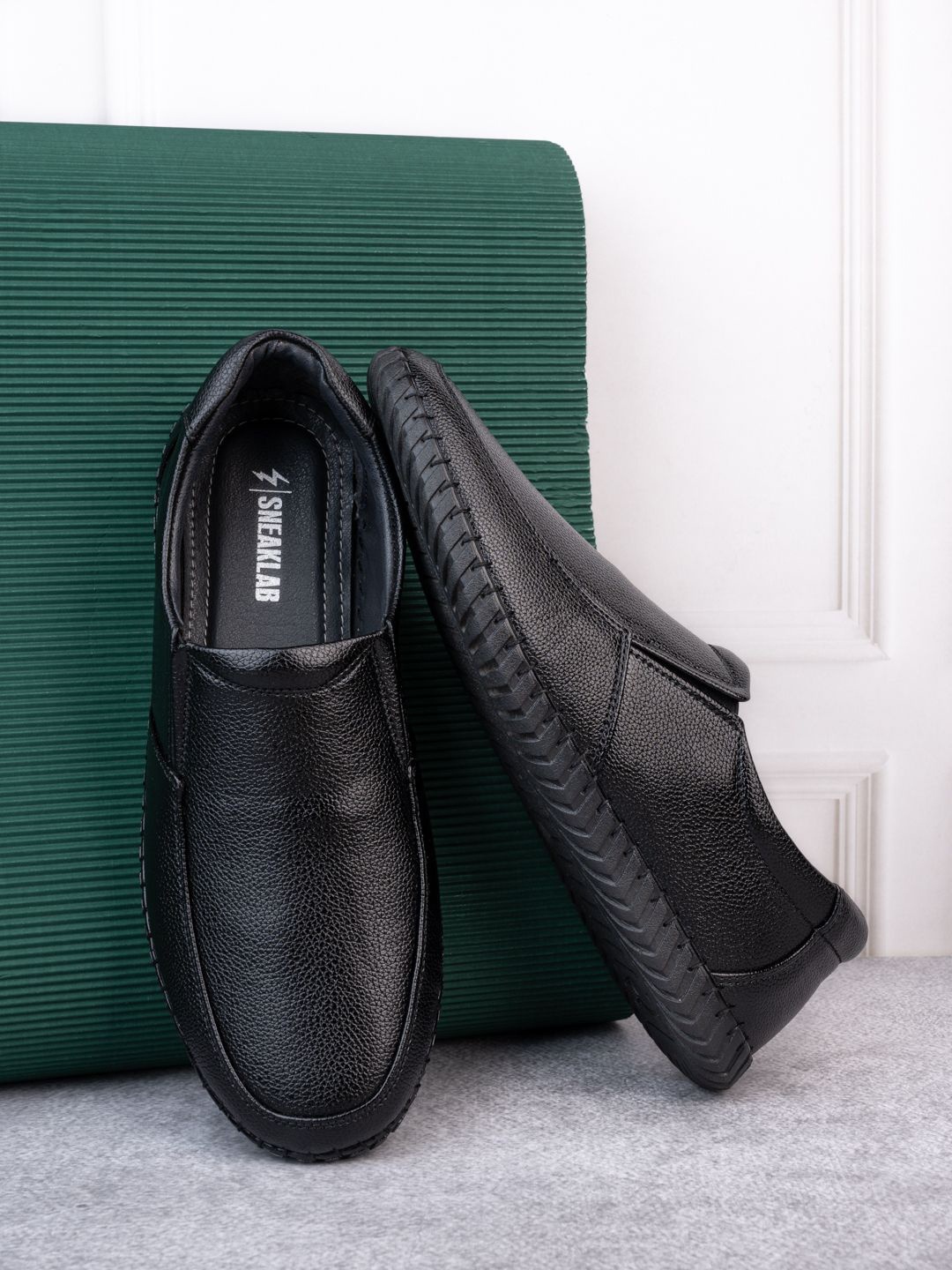 

SNEAKLAB Men Sneakers, Black