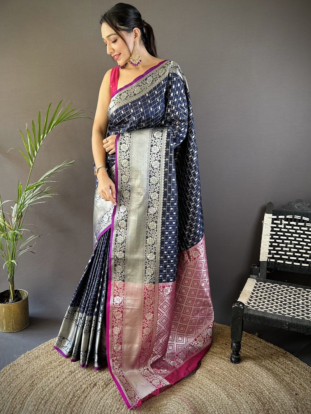 

Mitera Woven Design Zari Silk Blend Saree, Navy blue