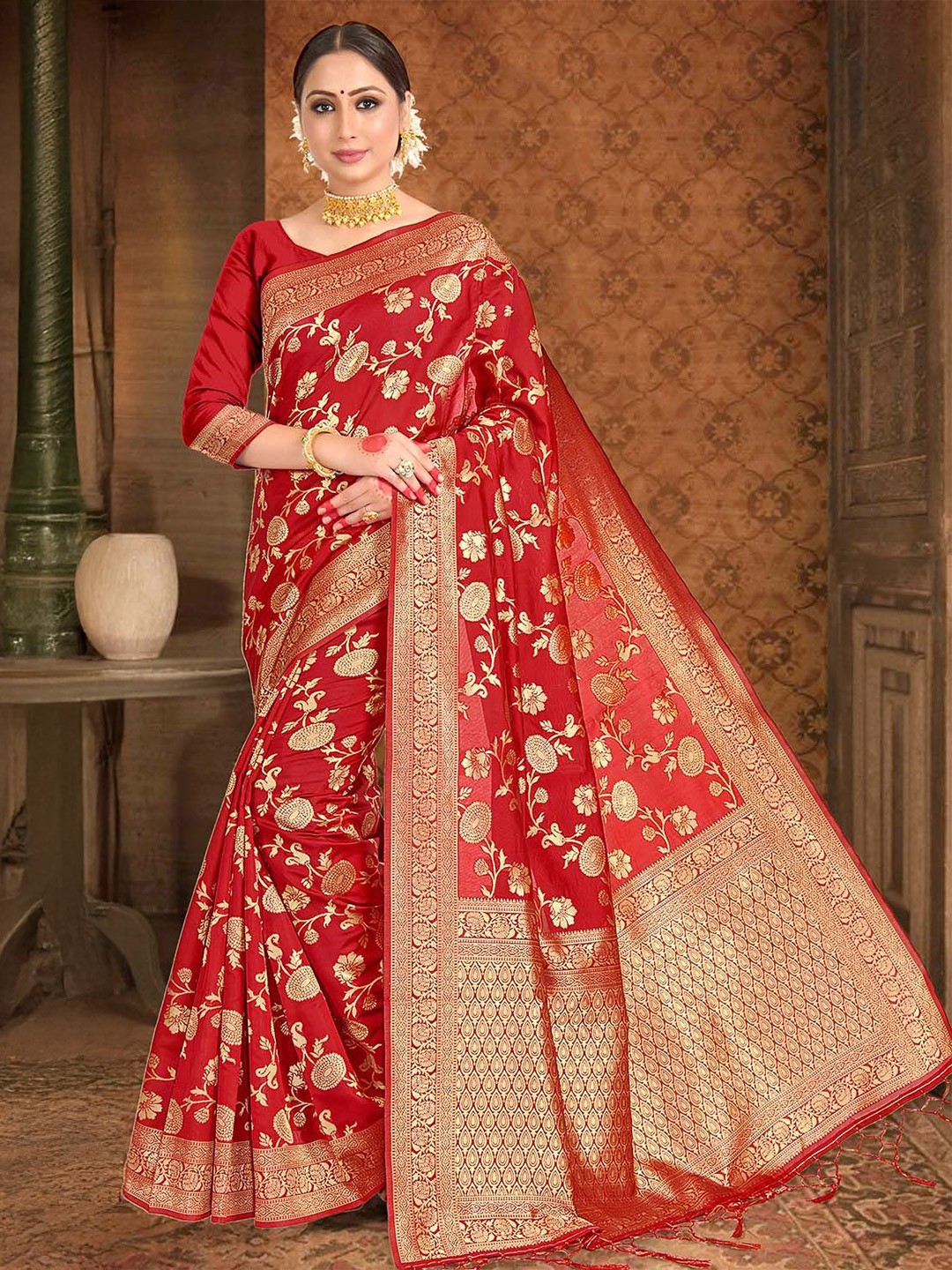 

DEVATITHI Ethnic Motifs Zari Silk Blend Banarasi Saree, Red