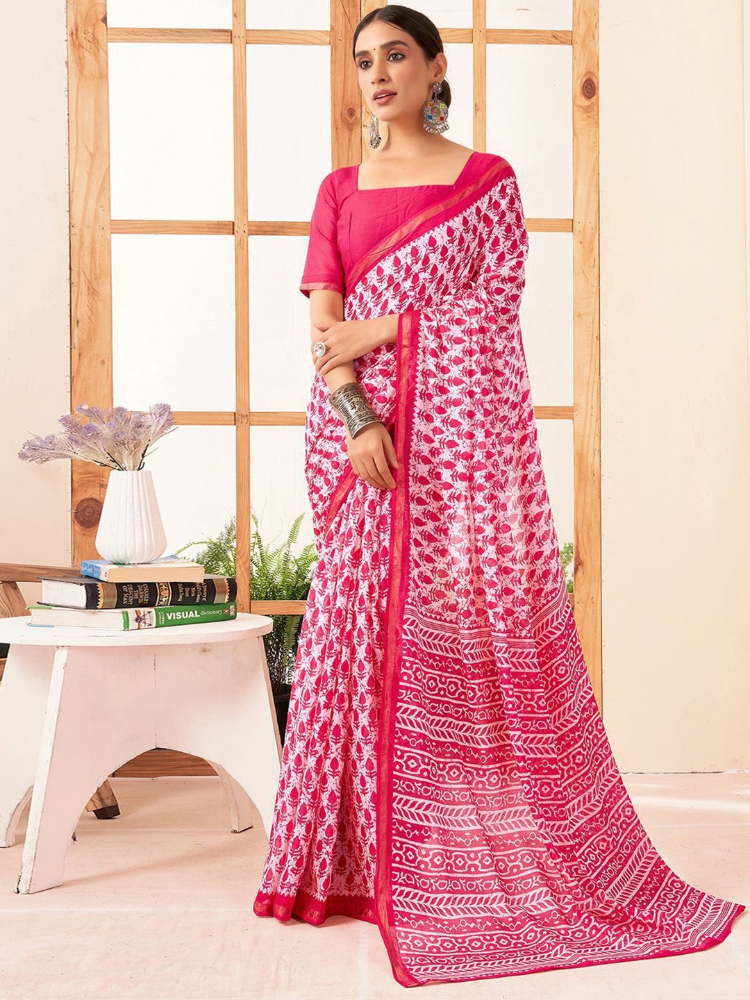 

DIVASTRI Floral Zari Pure Cotton Dabu Saree, Off white