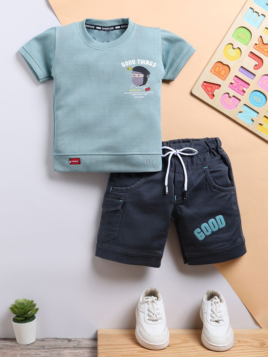 

Toonyport Boys Printed T-shirt with Shorts, Sea green