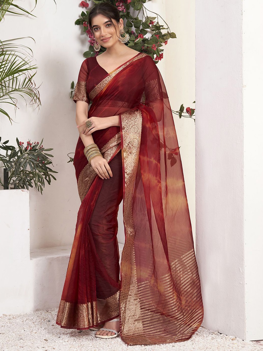 

DIVASTRI Zari Organza Saree, Maroon