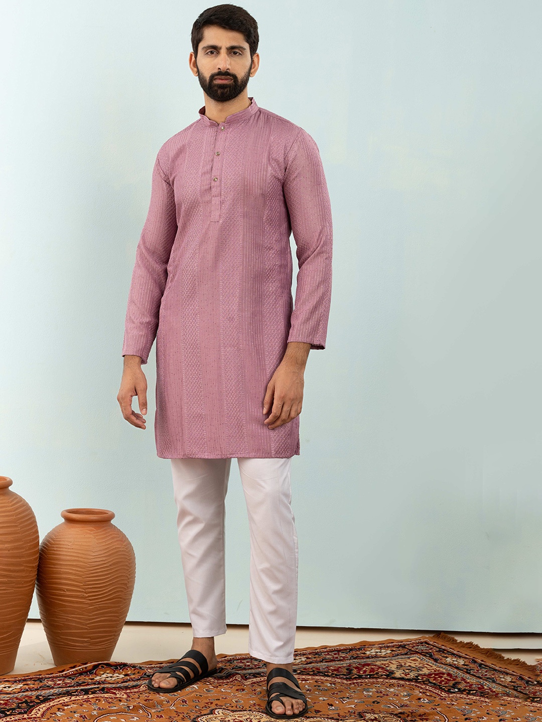 

Shiv Leela Men Embroidered Sequinned Kurta, Pink