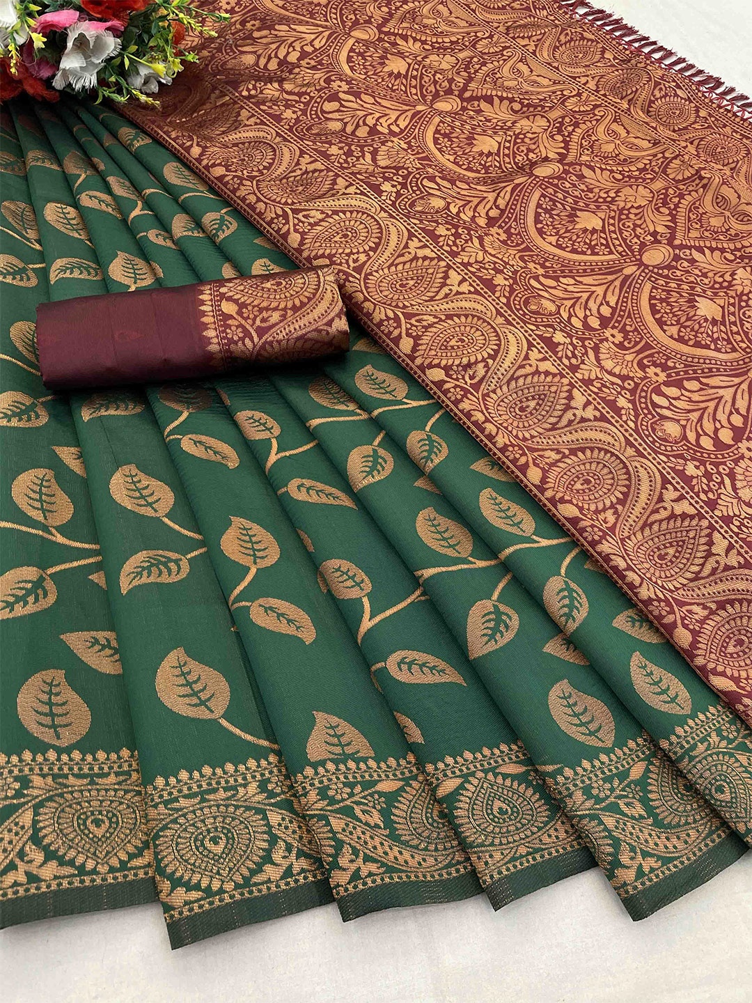 

KALINI Woven Design Zari Silk Blend Banarasi Saree, Green