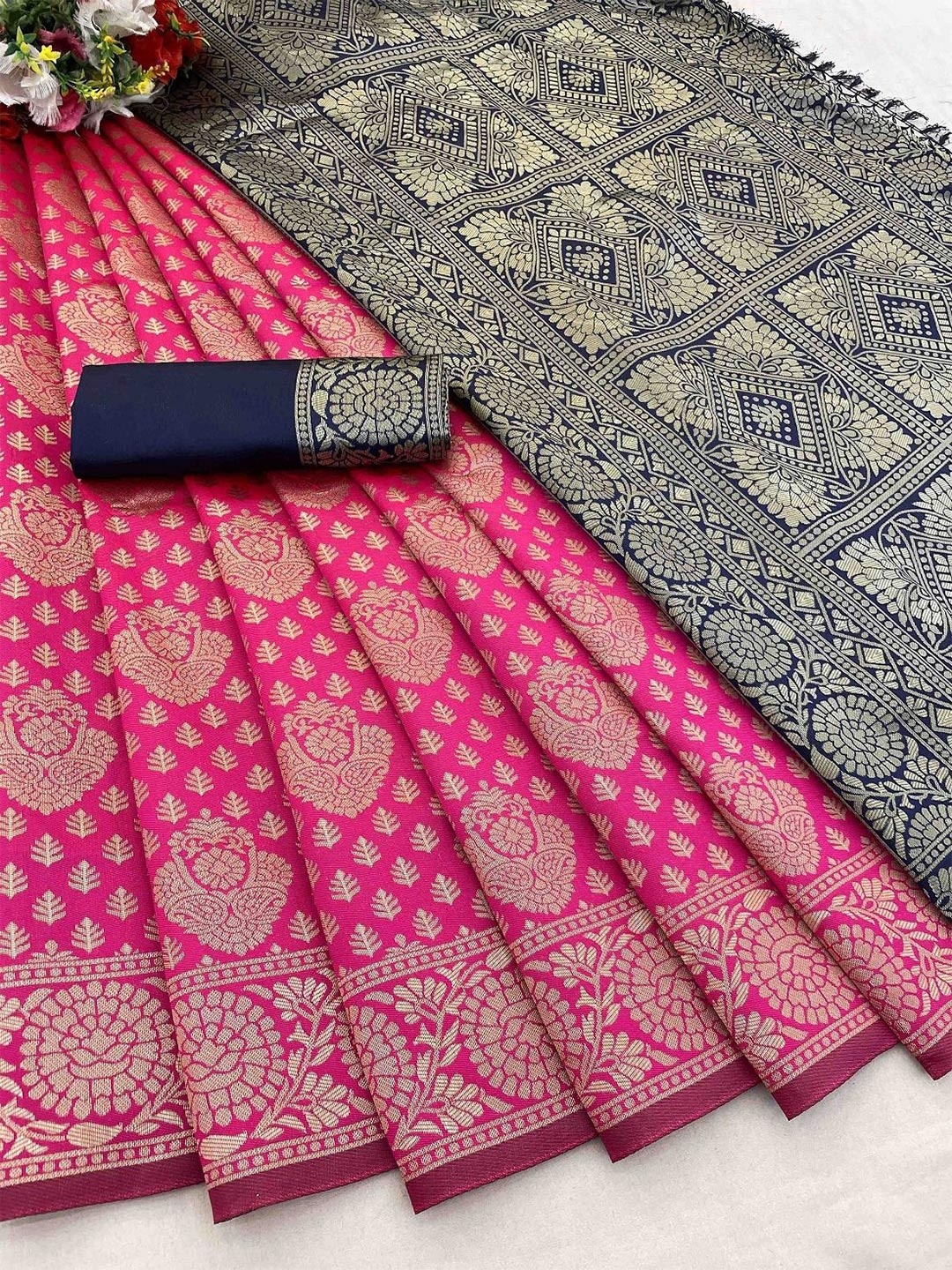 

KALINI Woven Design Zari Silk Blend Banarasi Saree, Magenta