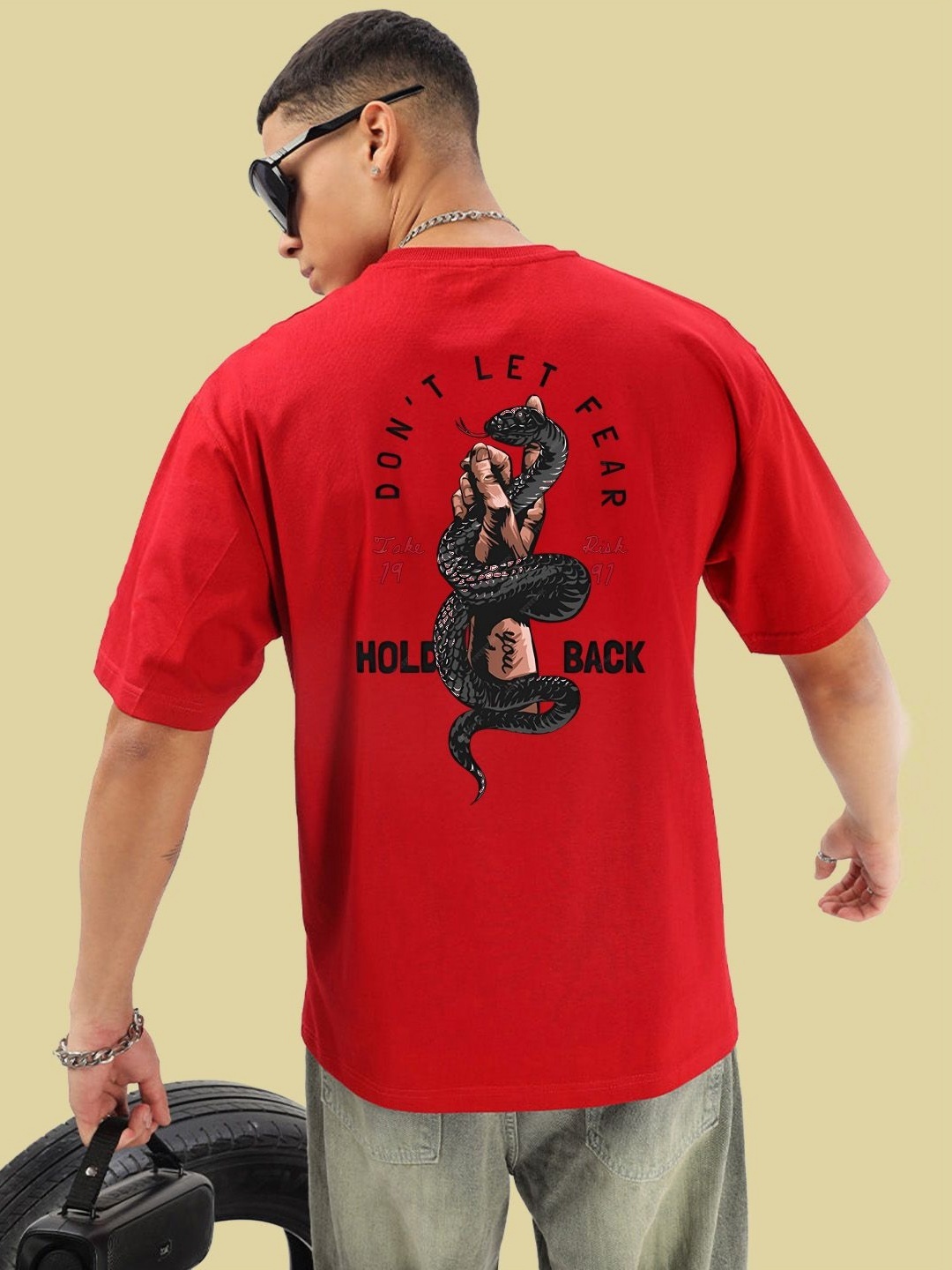 

BDSQUARE Men Drop-Shoulder Sleeves Applique T-shirt, Red