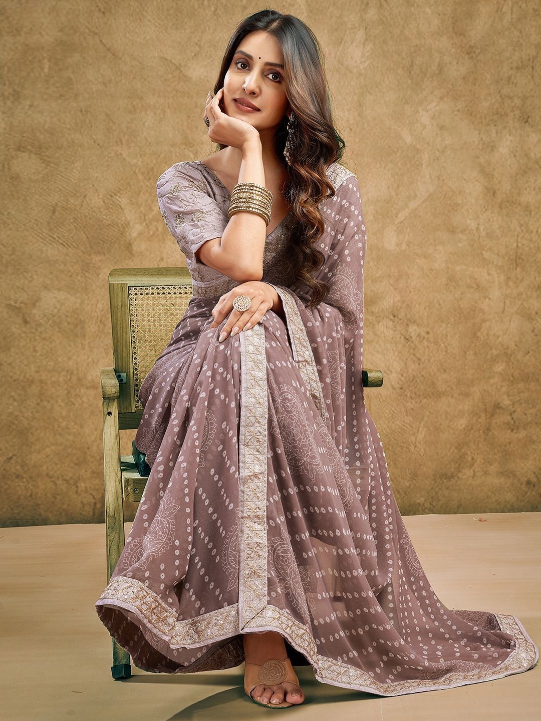 

DIVASTRI Bandhani Embroidered Pure Georgette Bandhani Saree, Mauve