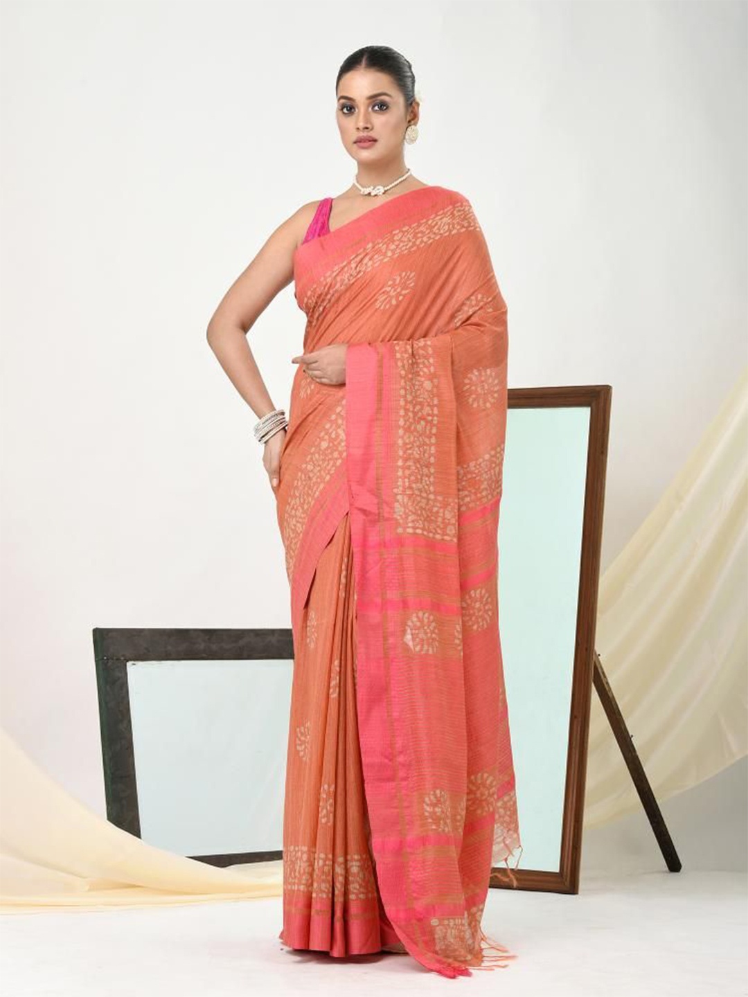 

VIBHAVARI Zari Saree, Peach