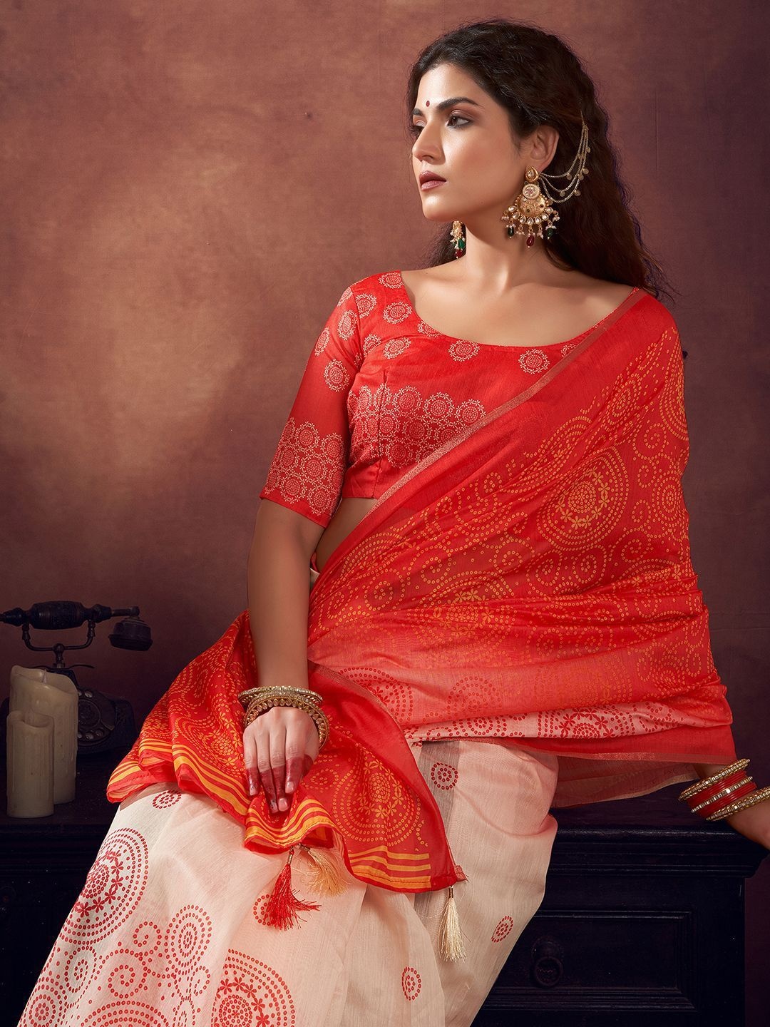 

DIVASTRI Ethnic Motifs Silk Cotton Baluchari Saree, Cream