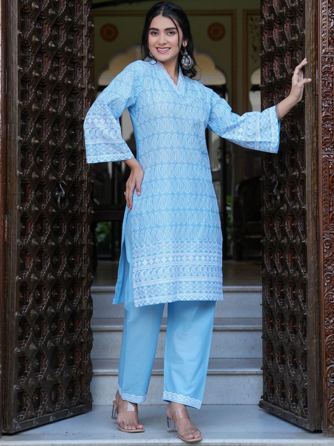 

SINGNI Women Paisley Embroidered Regular Pure Cotton Kurta with Palazzos, Blue