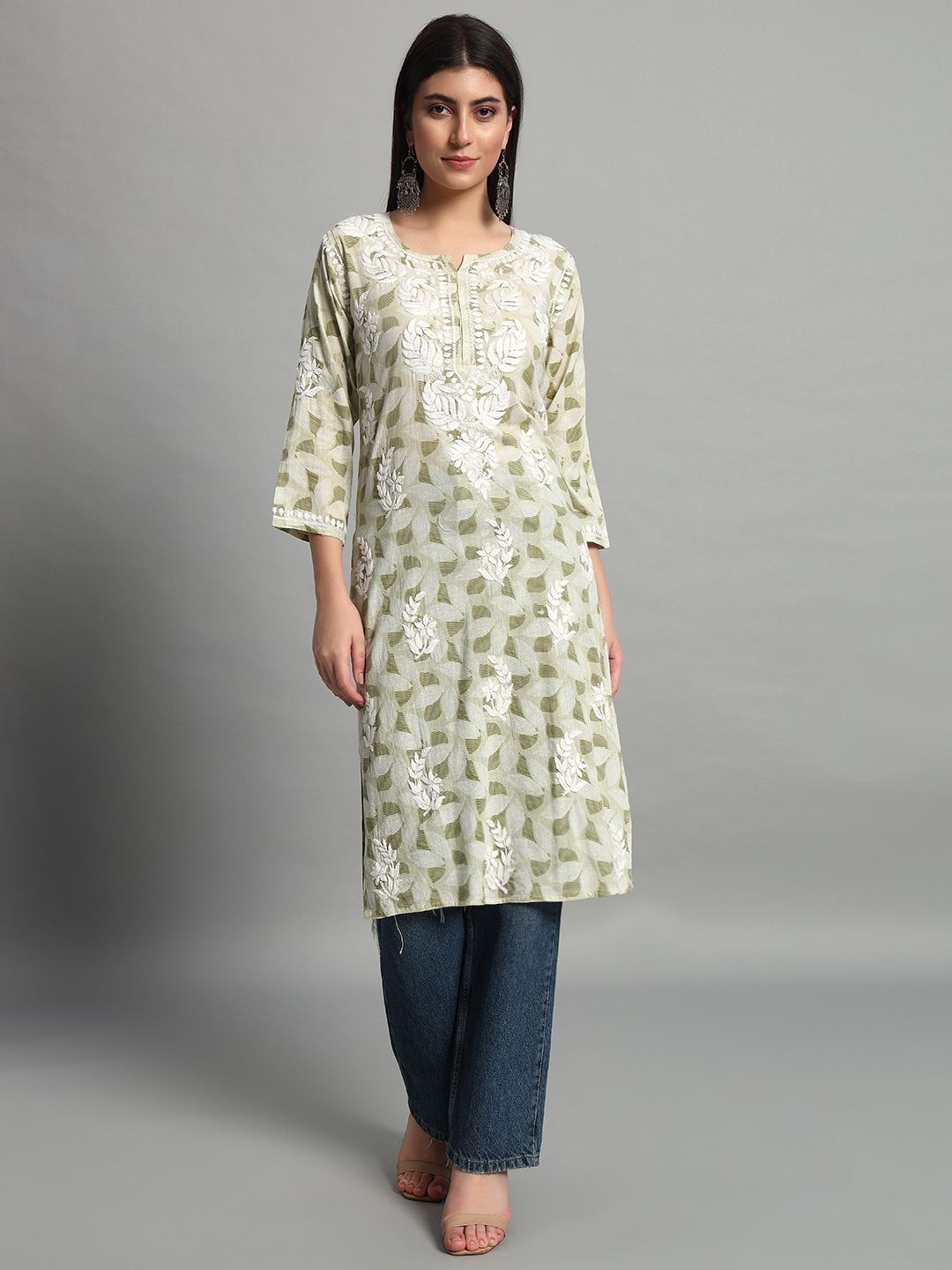 

Fashionable Chikan Handikraft Women Floral Embroidered Chikankari Kurta, Lime green