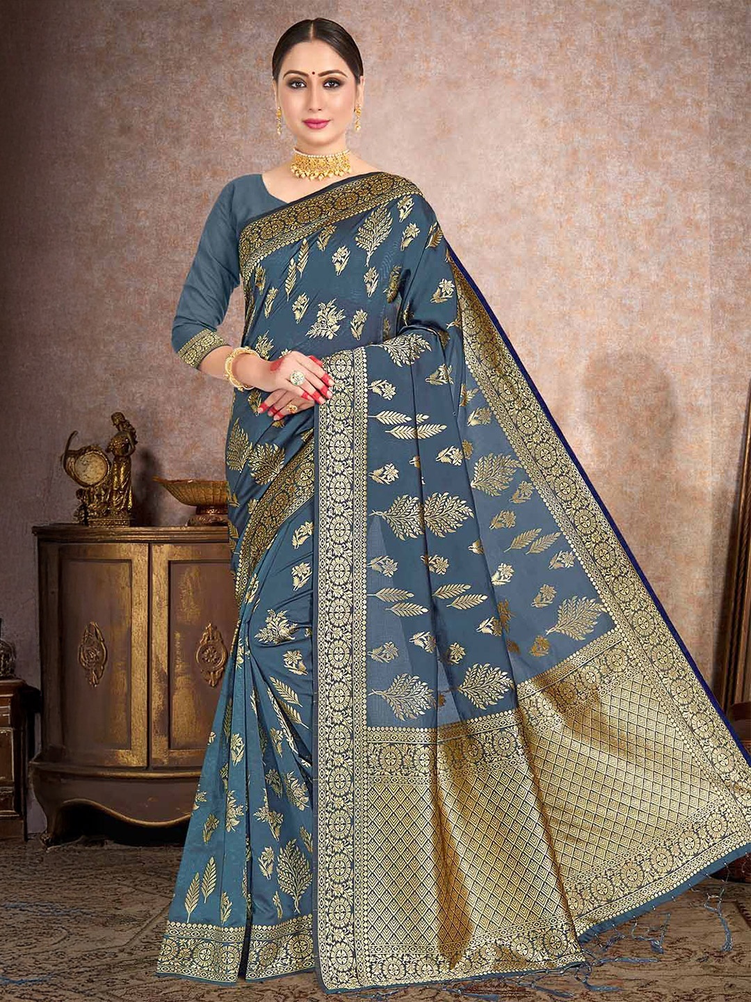 

DEVATITHI Ethnic Motifs Zari Silk Blend Banarasi Saree, Grey