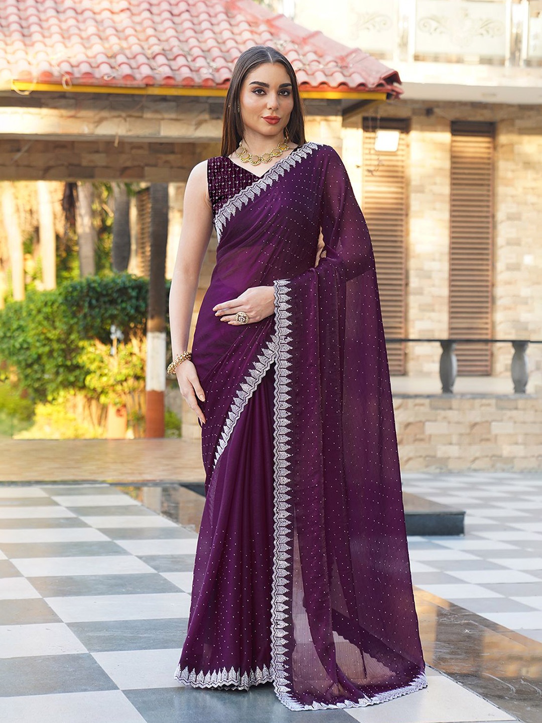 

VIRENDRA TEXTILES Embellished Beads and Stones Pure Chiffon Saree, Purple