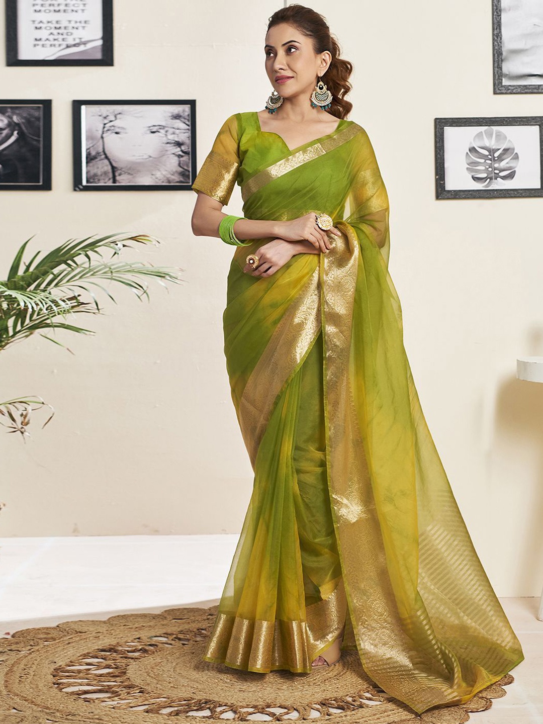 

DIVASTRI Zari Organza Saree, Green