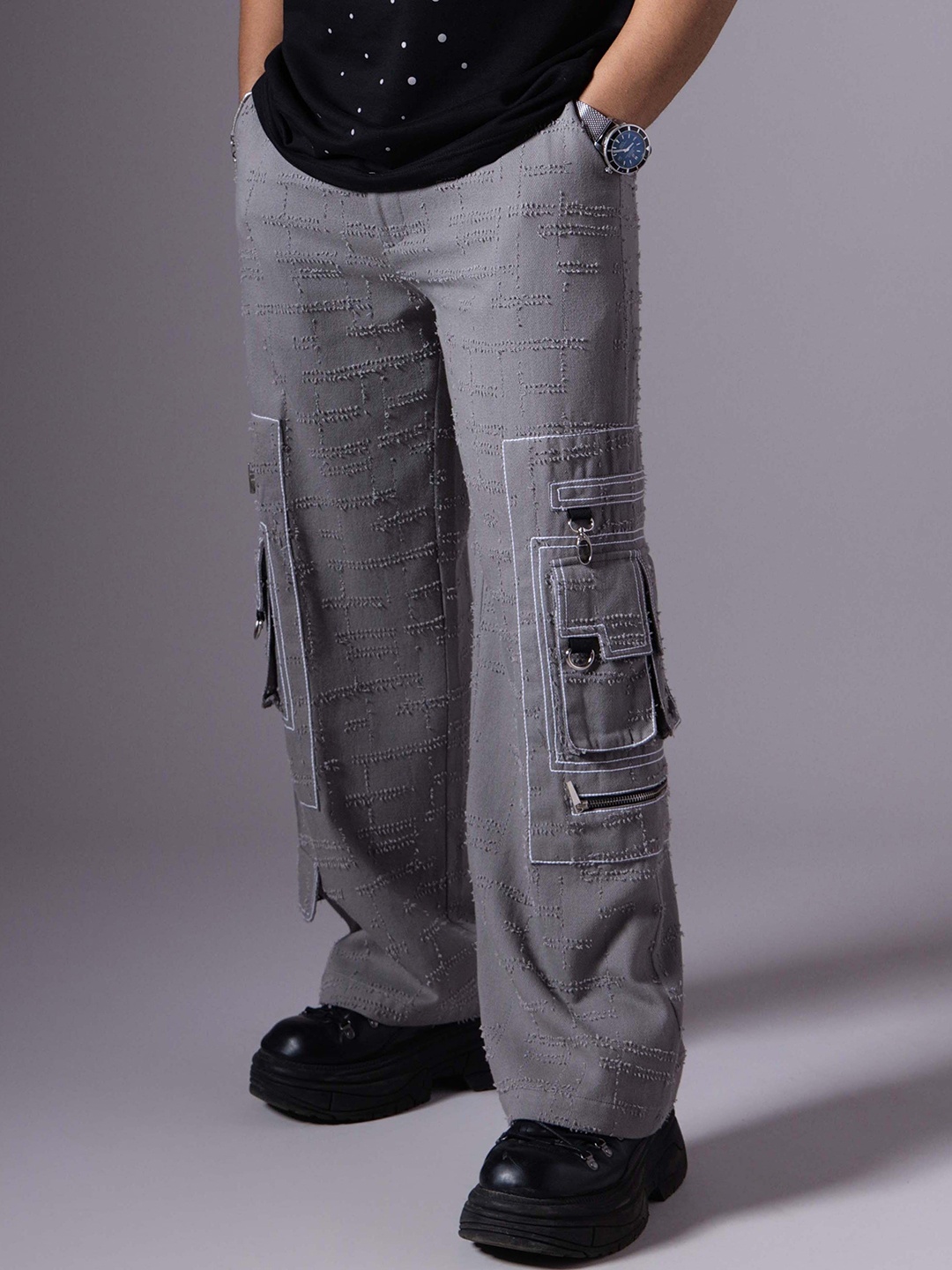 

HOP HEAD Men Loose Straight Fit Mildly Distressed Heavy Fade Jeans, Grey