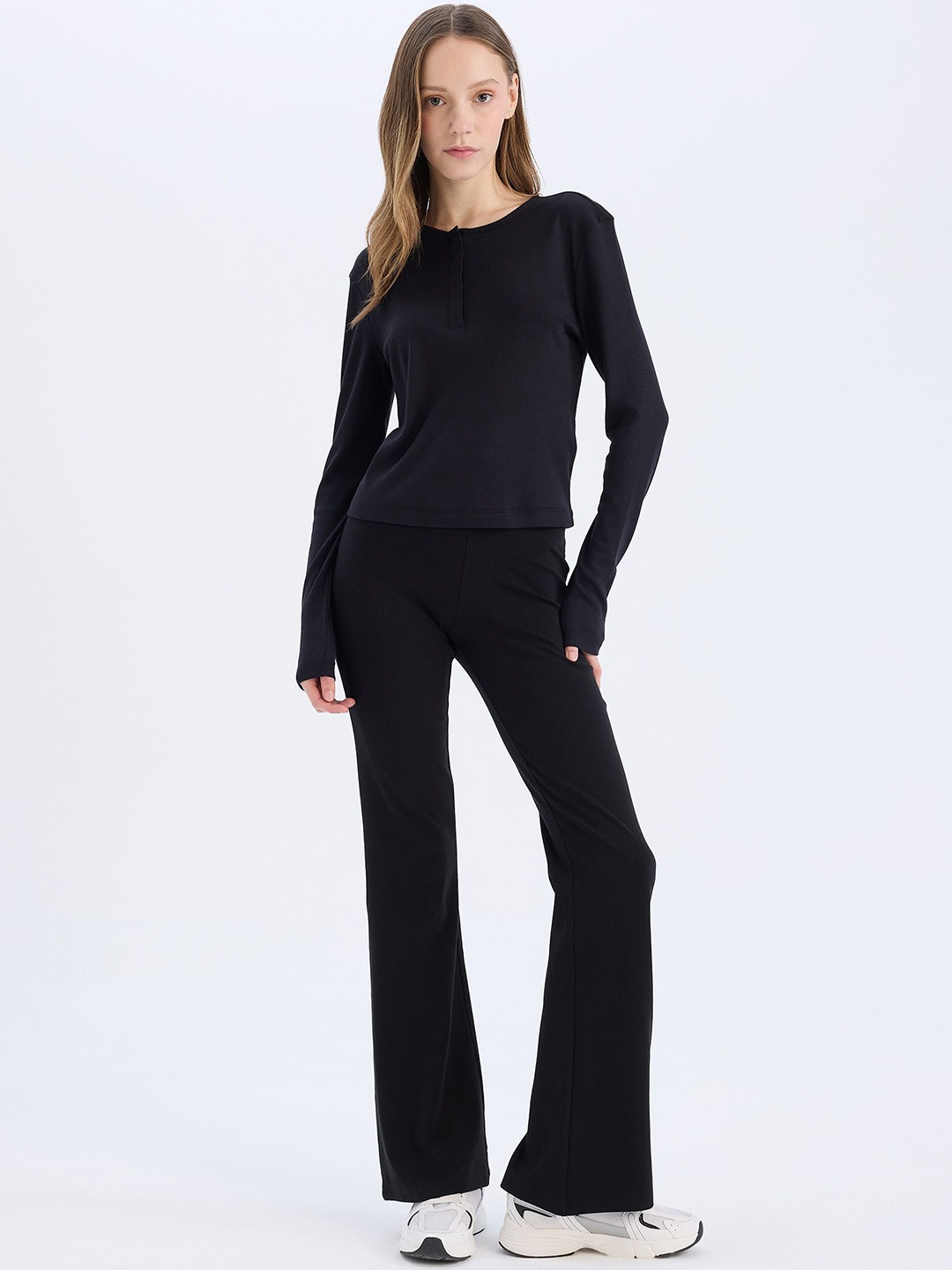 

DeFacto Women Trousers, Na