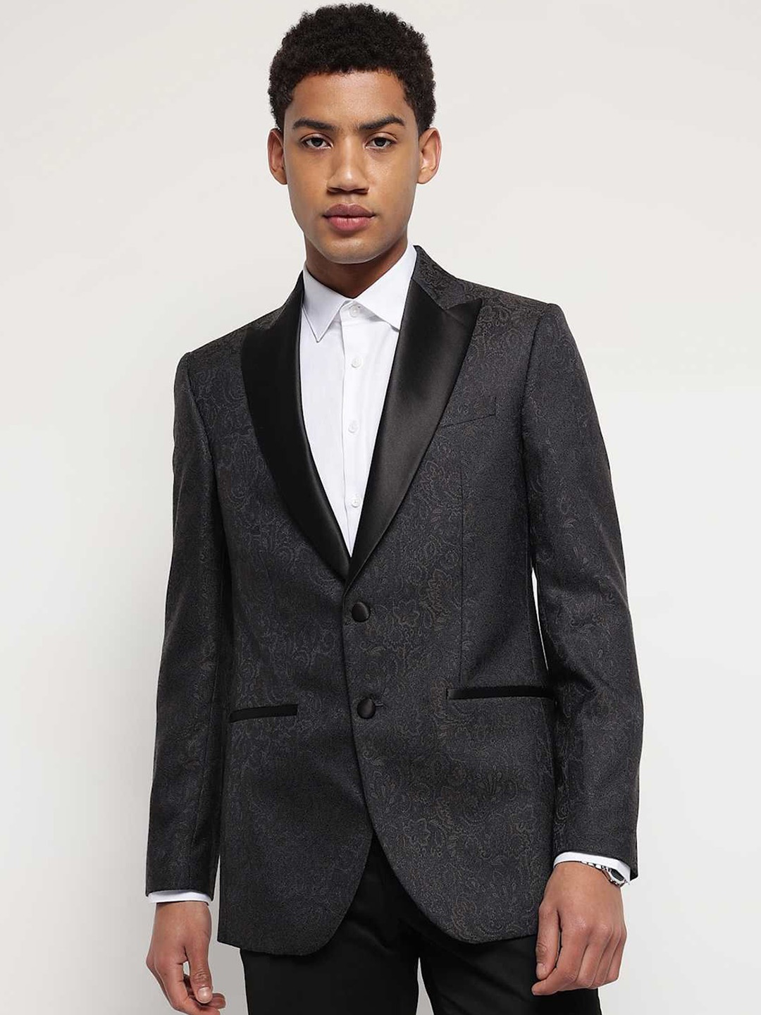 

Marks & Spencer Textured Slim-Fit Single-Breasted Blazer, Black