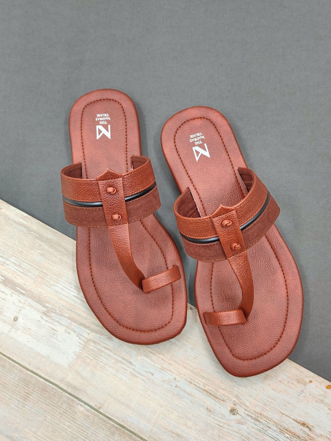 

THE MADRAS TRUNK Men Ethnic Comfort Sandals, Brown