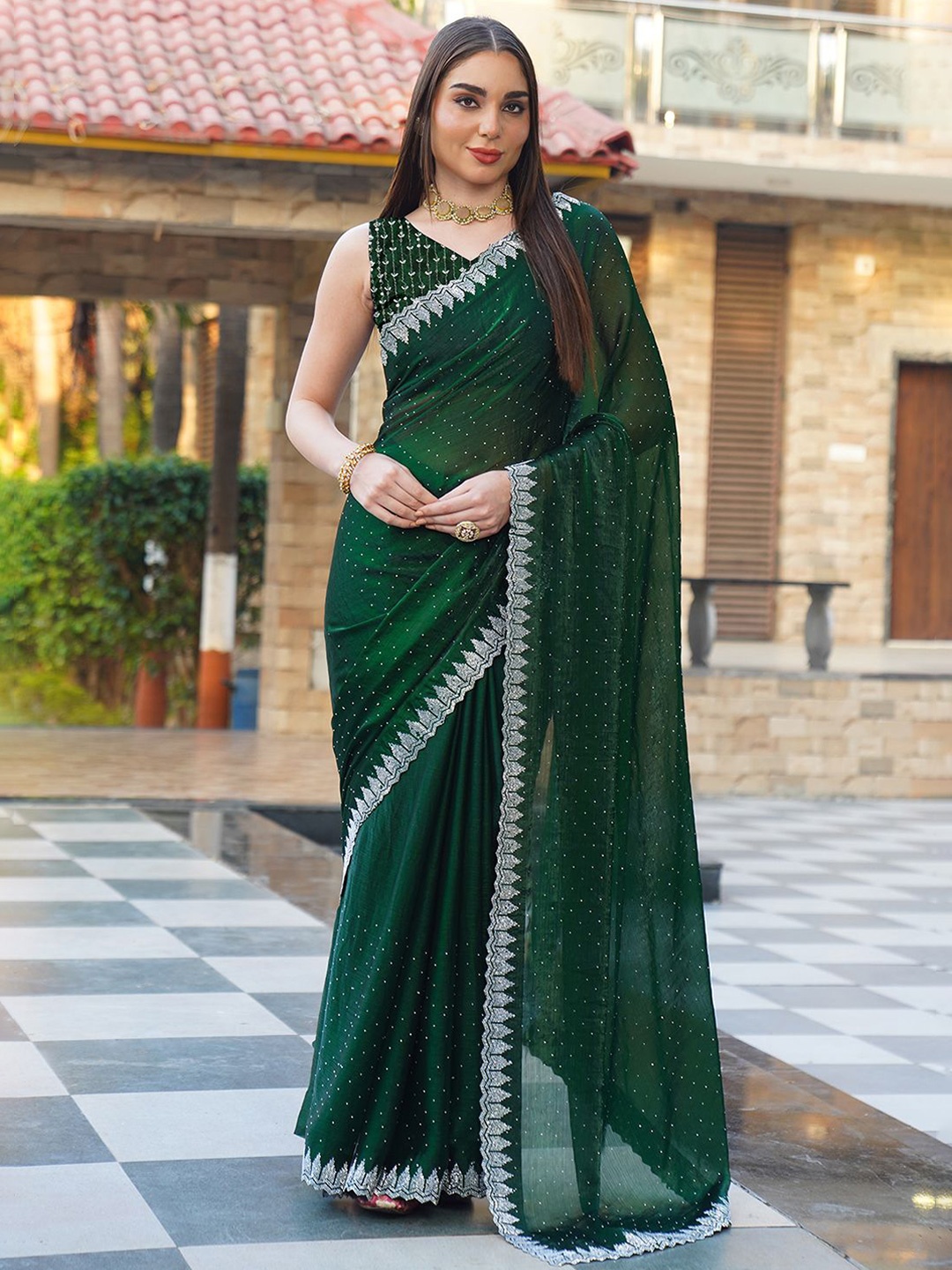 

VIRENDRA TEXTILES Embellished Beads and Stones Pure Chiffon Saree, Green