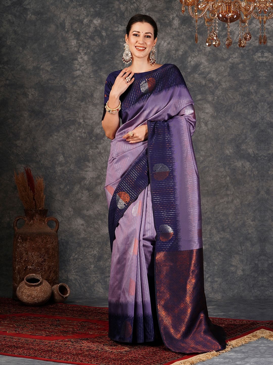 

DIVASTRI Striped Zari Silk Blend Banarasi Saree, Navy blue