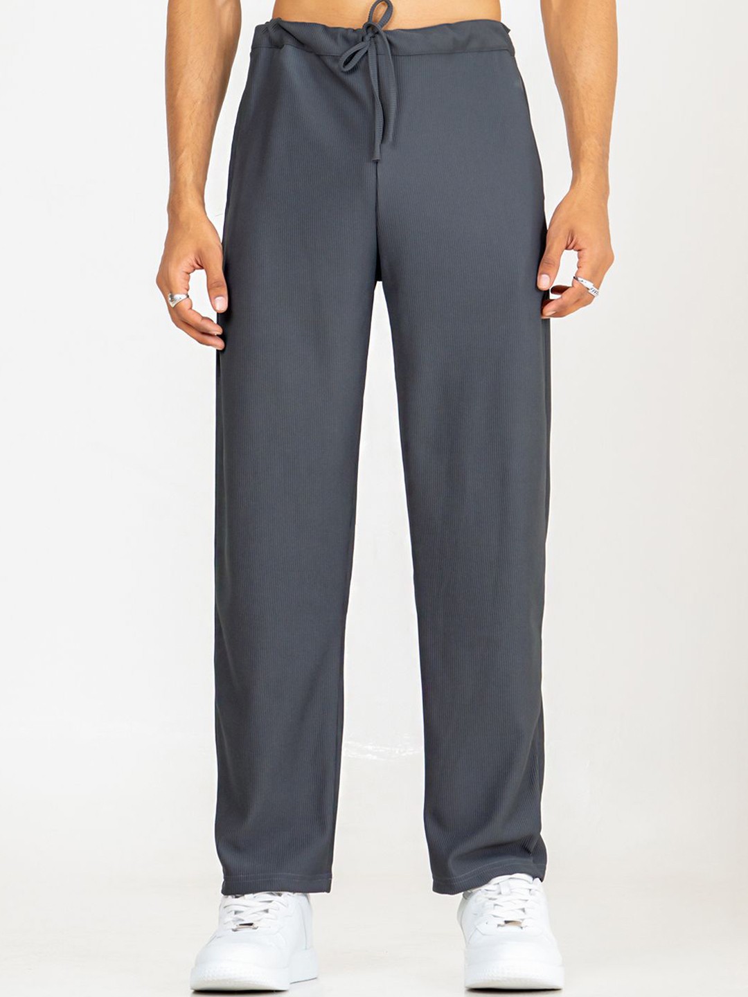

Tistabene Men Relaxed Trousers, Grey