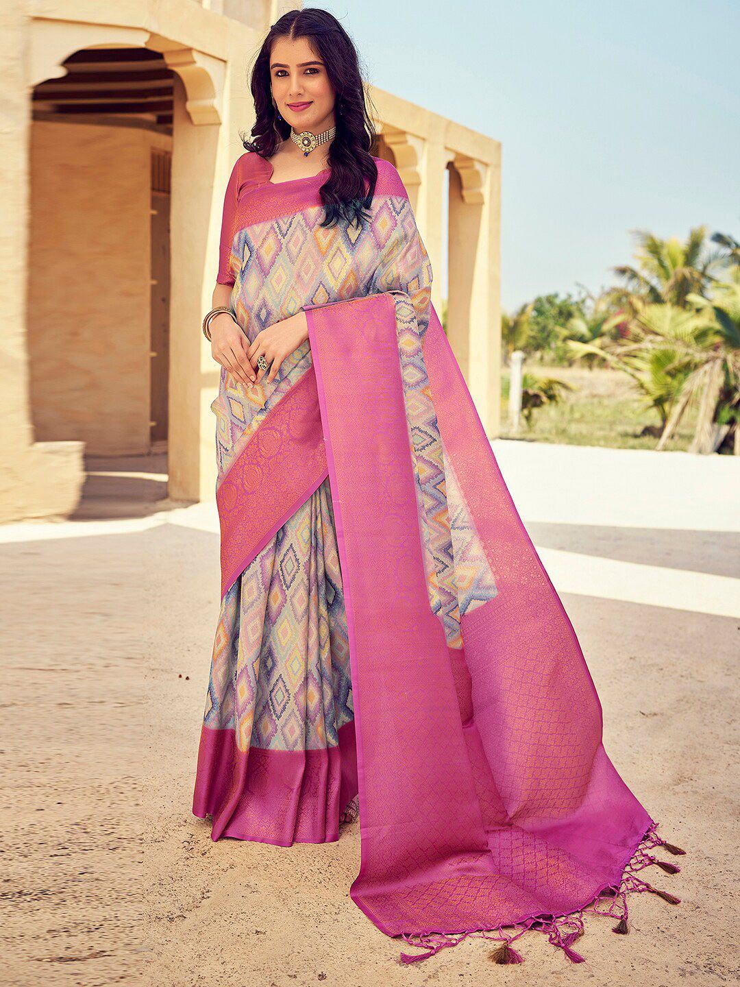 

DIVASTRI Zari Art Silk Ready to Wear Banarasi Saree, Pink
