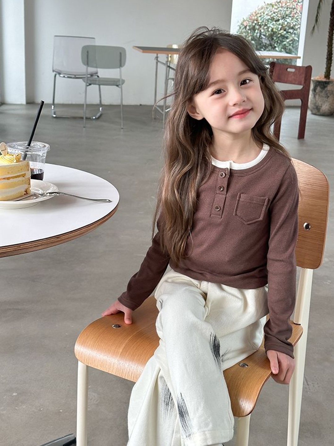 

LULU & SKY Girls Polo Collar Extended Sleeves Applique Slim Fit T-shirt, Brown