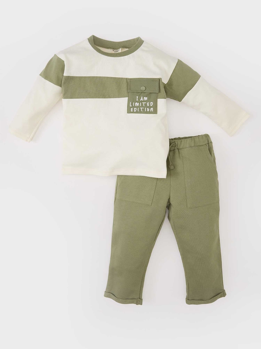 

DeFacto Boys Colourblocked T-shirt with Trousers, White