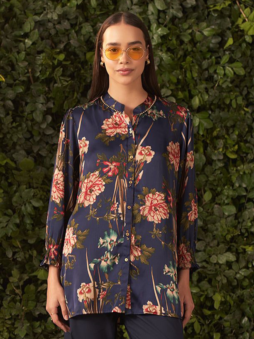 

Lakshita Women Relaxed Floral Opaque Printed Party Shirt, Navy blue