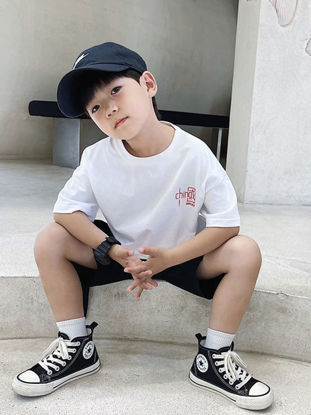 

LULU & SKY Boys Pure Cotton Applique T-shirt, White