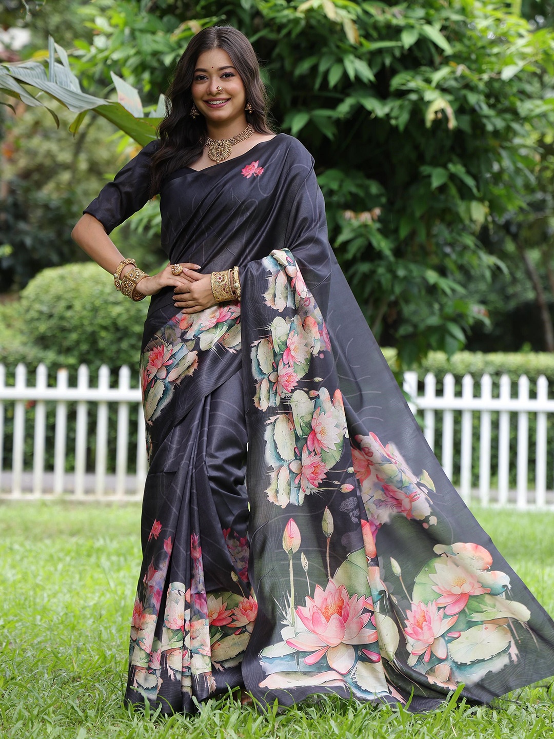 

Divyadham Textiles Woven Design Zari Pure Silk Handloom Banarasi Saree, Black