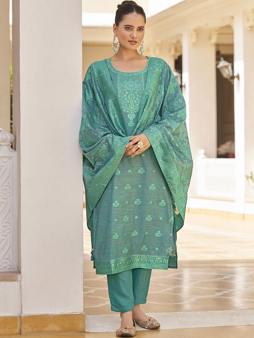 

Fourleaf Women Regular Kurta with Trousers & With Dupatta, Turquoise blue