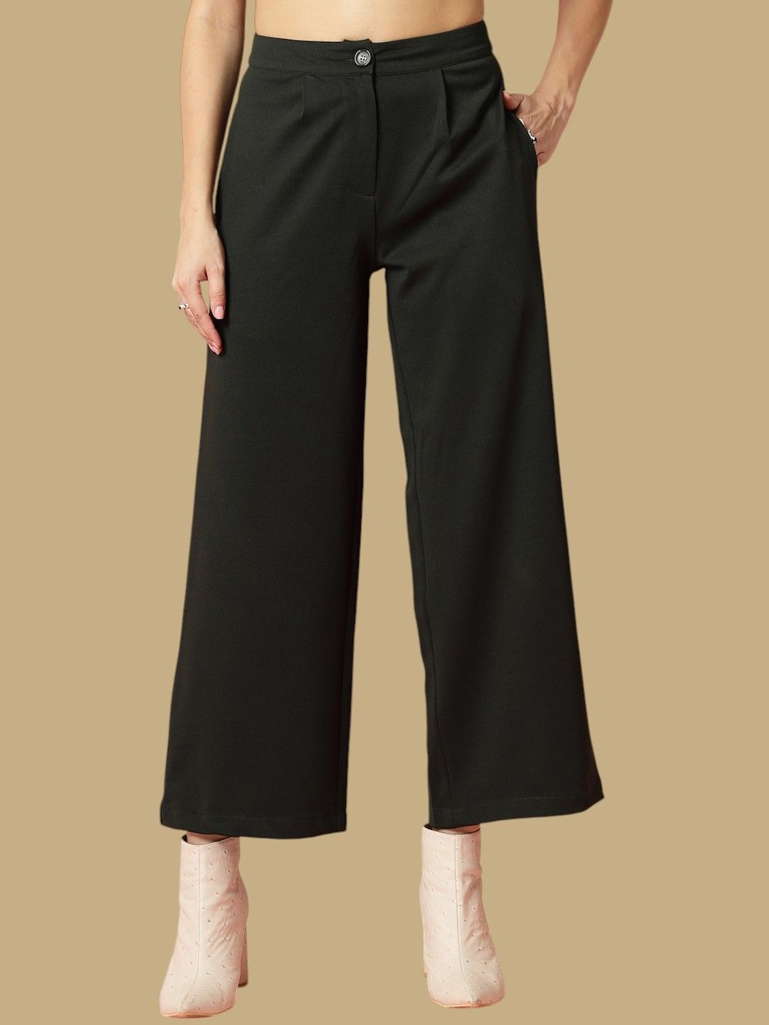 

Chemistry Women Relaxed Pleated Trousers, Green