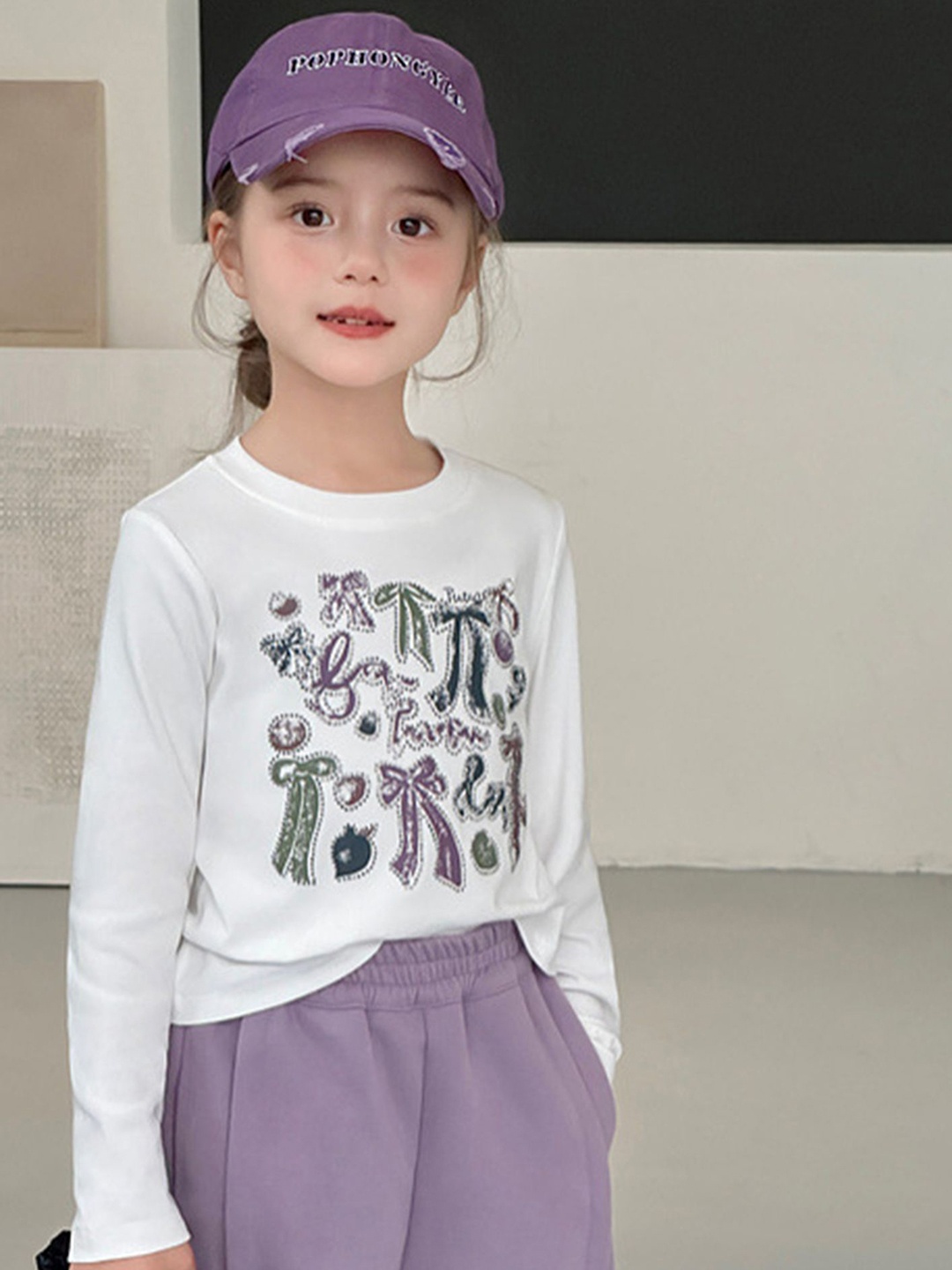 

LULU & SKY Girls Printed Extended Sleeves Applique T-shirt, White